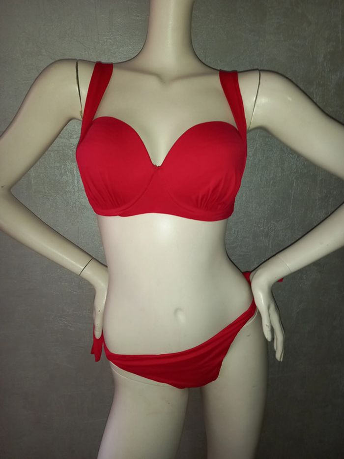 maillot de bain 2 pièces rouge calzedonia taille 42/44