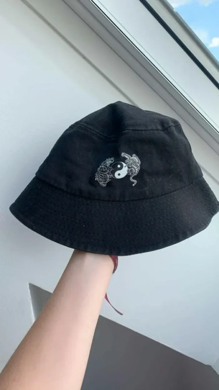 Bob noir yin et yang