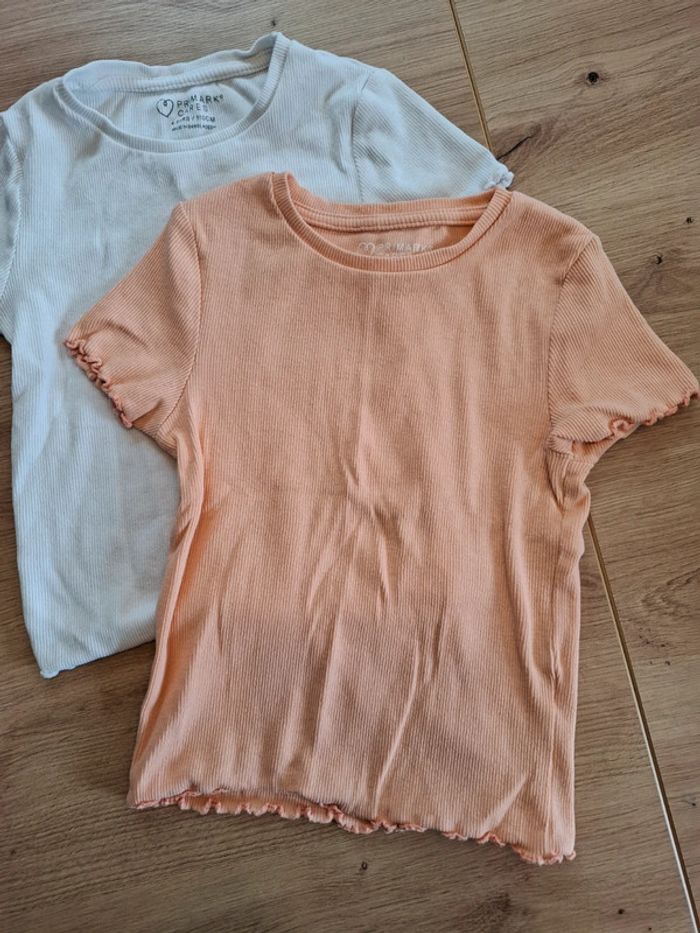 2 T-shirts côtelé  Primark 110cm - photo numéro 2