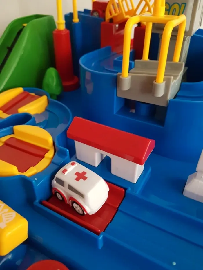 Jeu rescue city circuit fermé de petites voitures - photo numéro 12