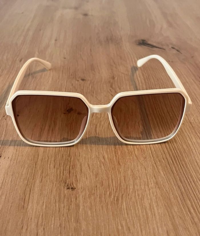 Lunettes de soleil femmes vintages neuves - photo numéro 2