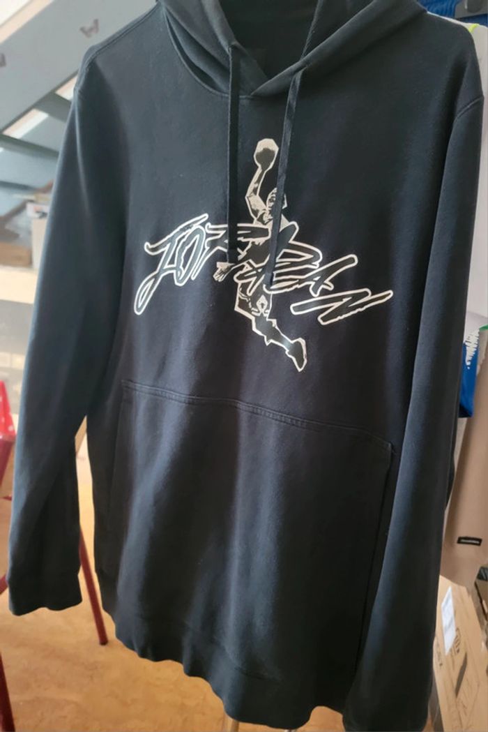 Pull capuche
