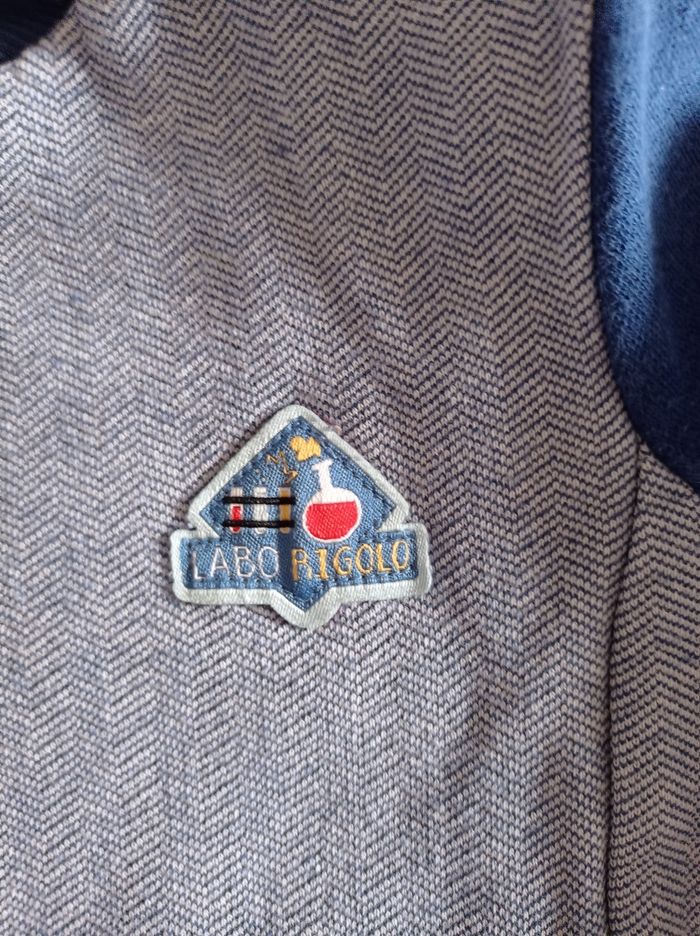 Jolie suite pour garçon avec deux poches magnifique petit pull manches longues avec inscription devant et sur les manches Marc sergent major taille 4 ans 104 cm voir photos - photo numéro 7