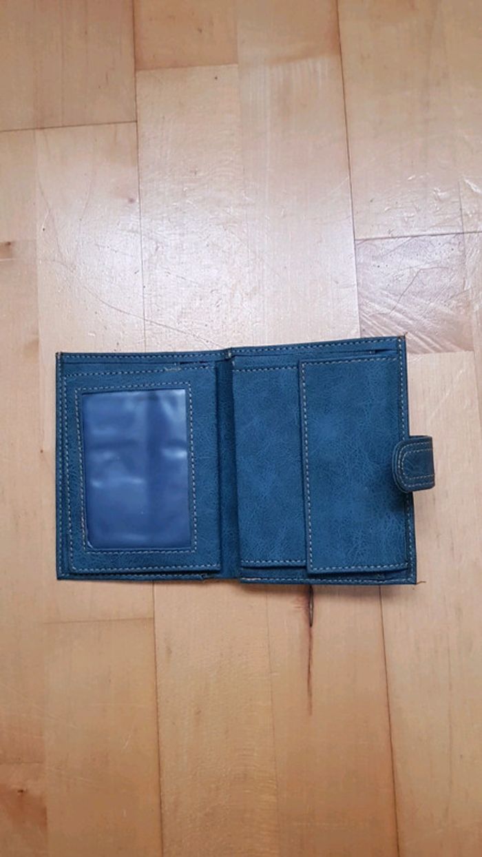 Joli porte monnaie bleu, neuf. - photo numéro 2