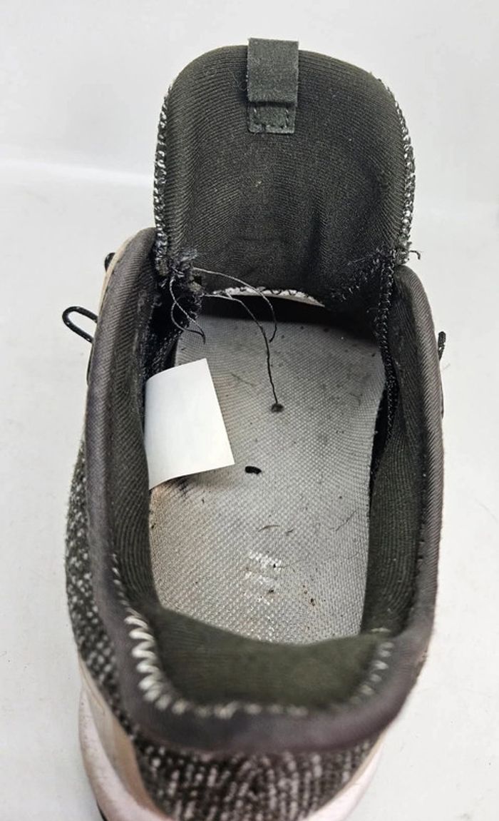 Paire de AirMax
Nike.
Pointure 41. - photo numéro 19
