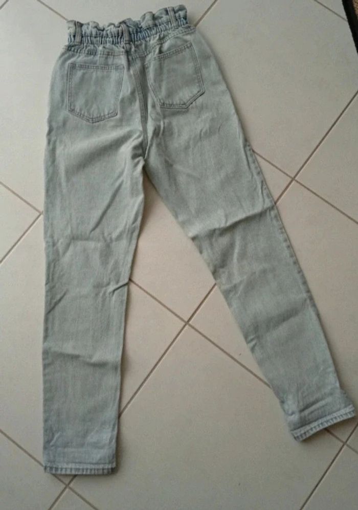 Jean mom Kiabi taille 34 - photo numéro 2