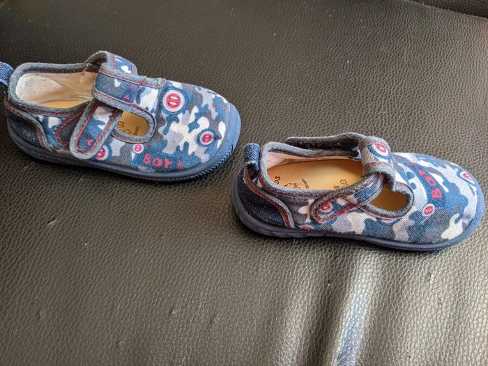 Chaussures ouvertes Taille 22 - photo numéro 5