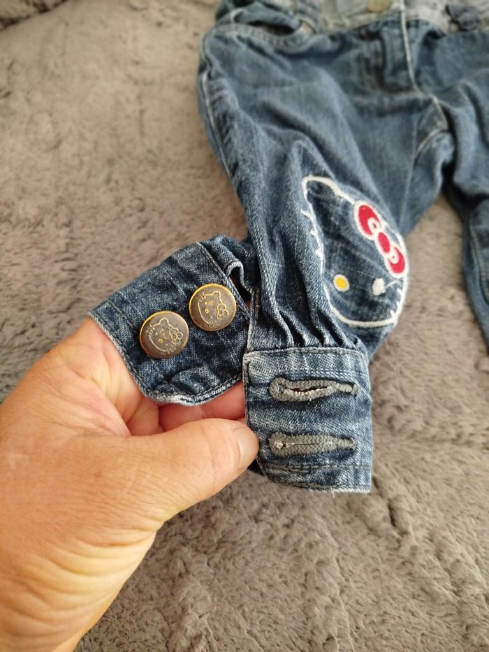 Short bermuda bleu jean. Fille 5 ans. Hello Kitty - photo numéro 2