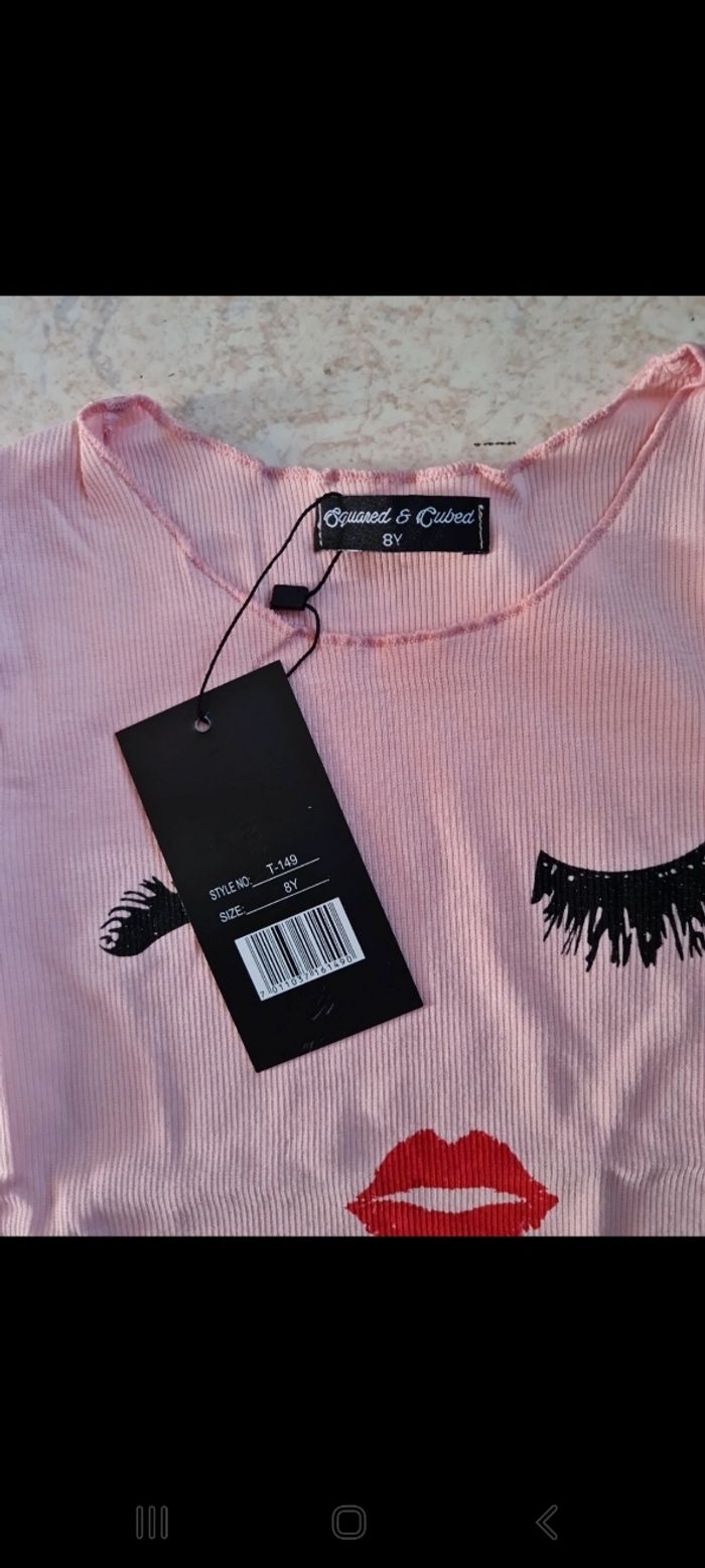 T shirt neuf - photo numéro 4