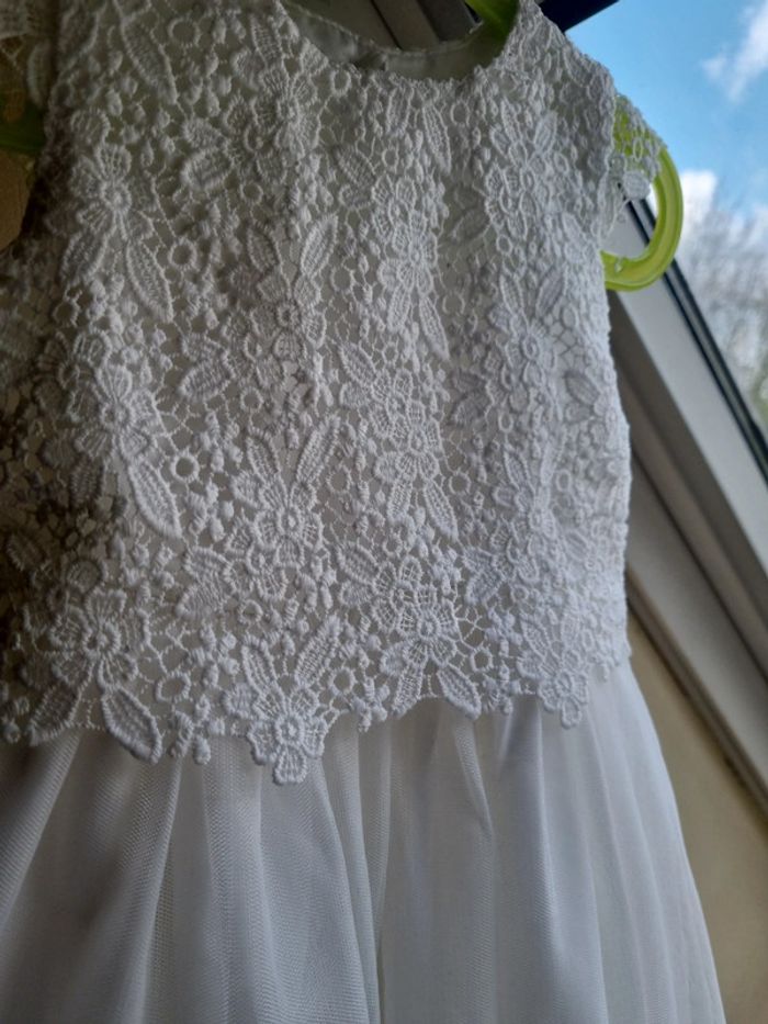 Robe dentelle et tulle - photo numéro 2