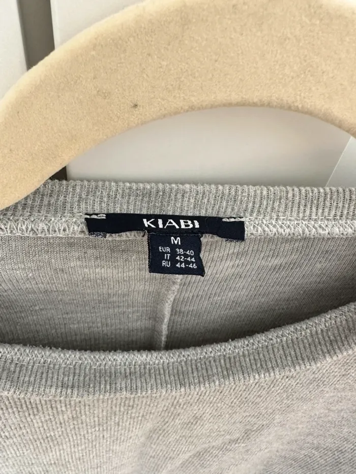 Pull gris à épaulettes - photo numéro 4