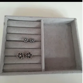 boucle d'oreille