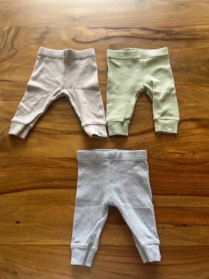3 leggings Zara