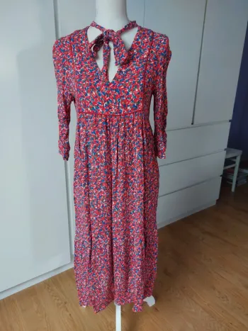 Joli robe mi longue manches 3/4
