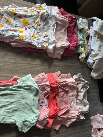 Lot de 12 bodies manches courtes - 6 mois