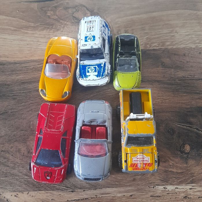 Lot 2 camions et voitures Majorette - photo numéro 3