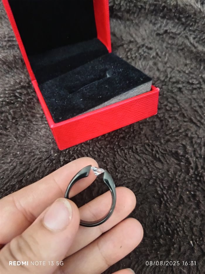 Bague moisanites neuf - photo numéro 2