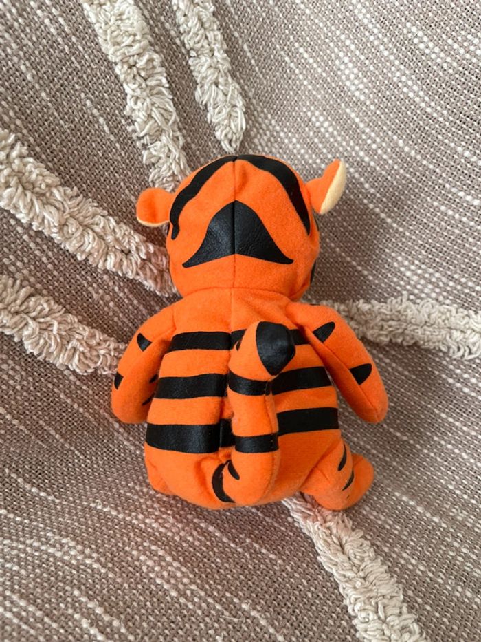 Peluche doudou 17cm Disney jemini Winnie l’ourson déguisement tigre très bon état - photo numéro 3