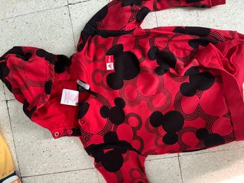 Pull adidas x Disney 