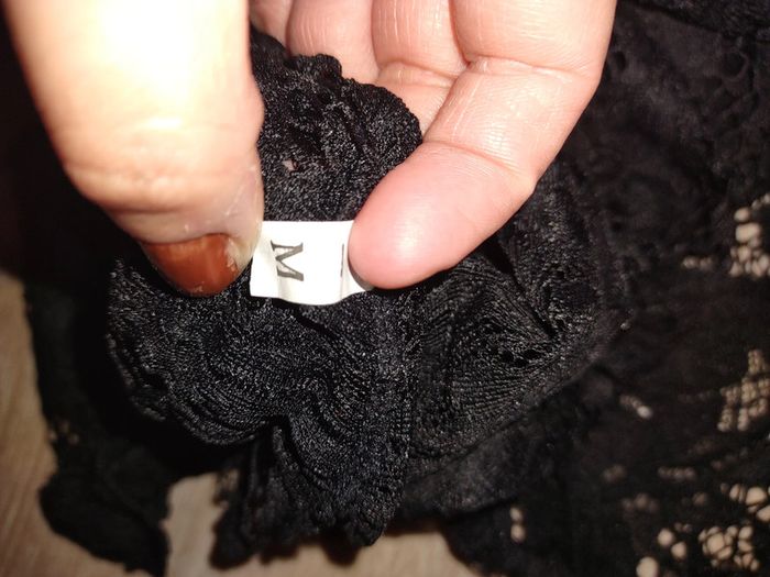 Haut manches longues en dentelle noire neuf - photo numéro 3