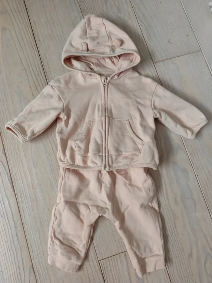 Ensemble rose/beige gilet pantalon bébé fille 6 mois