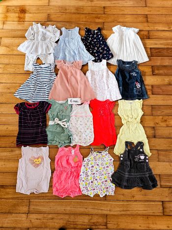 Lot de 17 tenues combinaisons robes combishort printemps été bébé fille 6 mois