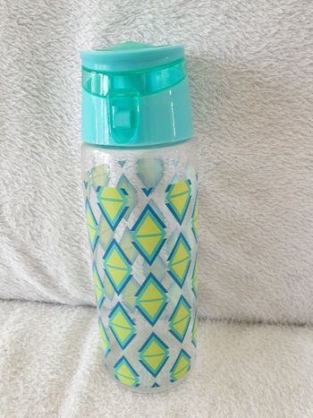 Gourde avec bec et couvercle hermétique