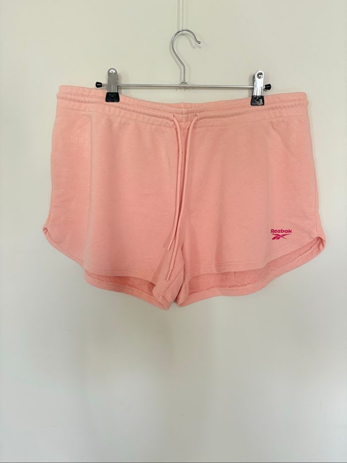 Short reebok