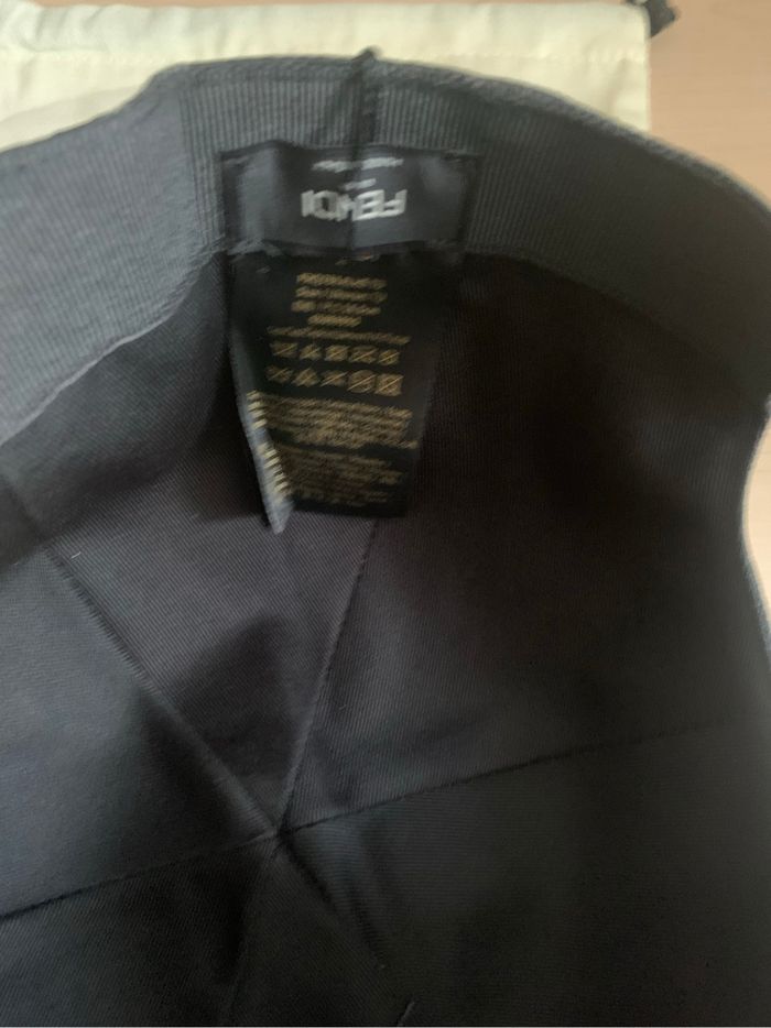 Casquette fendi - photo numéro 2