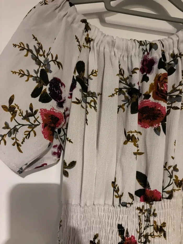 Combishort blanc à fleurs épaules dénudées – Taille M - photo numéro 6
