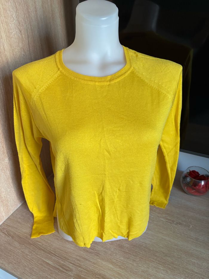 Pull basique col rond jaune Zara taille S - photo numéro 2