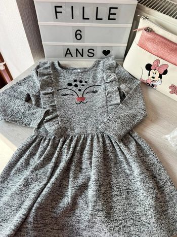 Mignonne robe pull palomino 6 ans