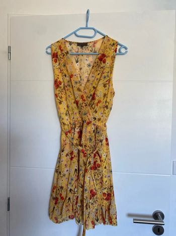 Robe fleurie jaune