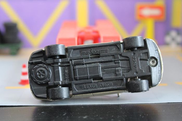 Majorette Lexus RX400h - photo numéro 10