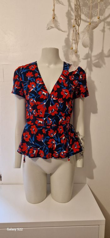 Blouse portefeuille fleurie – Etam – T. FR 34 / UK 6