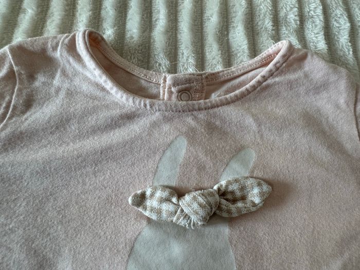 Top manche longue - blanc et rose - Kiabi - 6 mois - excellent état - photo numéro 4