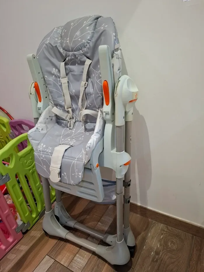 Chaise haute bébé - photo numéro 9
