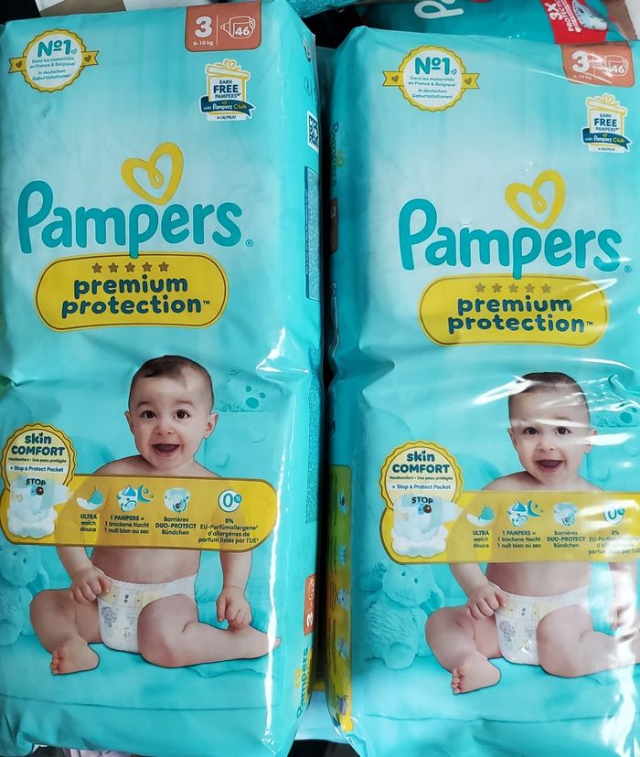 Couches Pampers prenium protection taille 3, 92 couches.