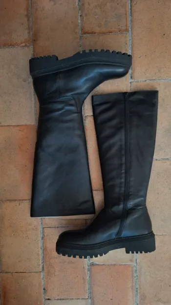 Bottes cavalières noires – neuves avec étiquette - LA tendance de cette saison