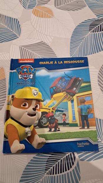 Livre pat patrouille :charly a la rescousse