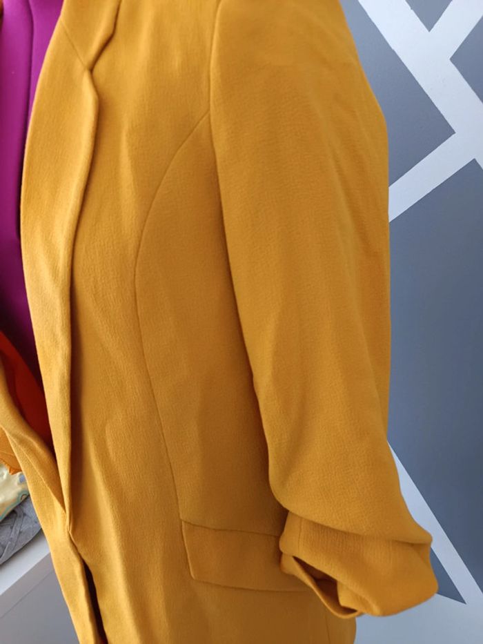 Veste Naf Naf t34 comme neuve jaune moutarde - photo numéro 2