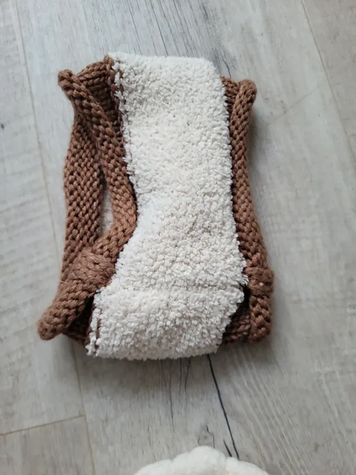 Lot bonnet écharpe et mitaines - photo numéro 7