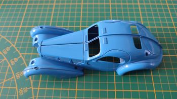 Carcasse carrosserie pièce détachée miniature Bburago Burago Bugatti Atlantic 1936 1/24 1/24e 1/24èm