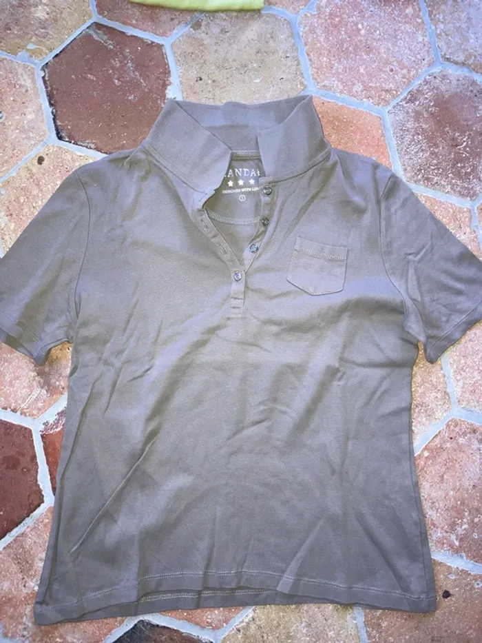 4 hauts - photo numéro 3