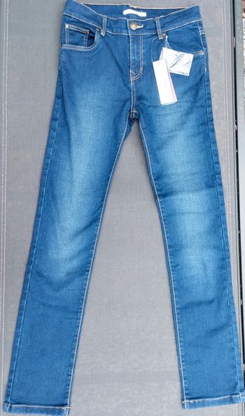 Beau jeans neuf