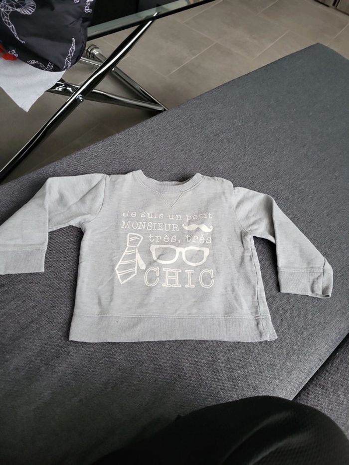 Pull gris