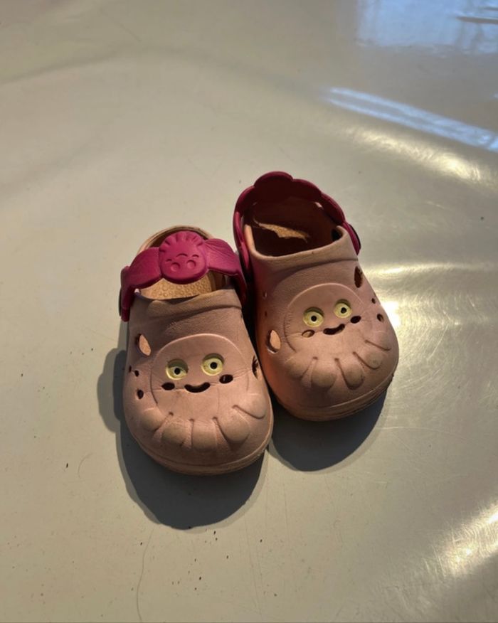 Crocs