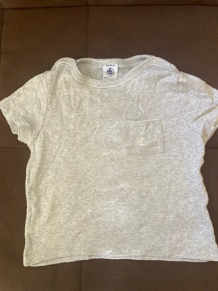 TEE shirt 24mois petit Bateau