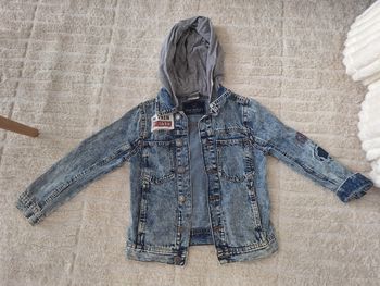 Veste en jeans taille 8ans zara