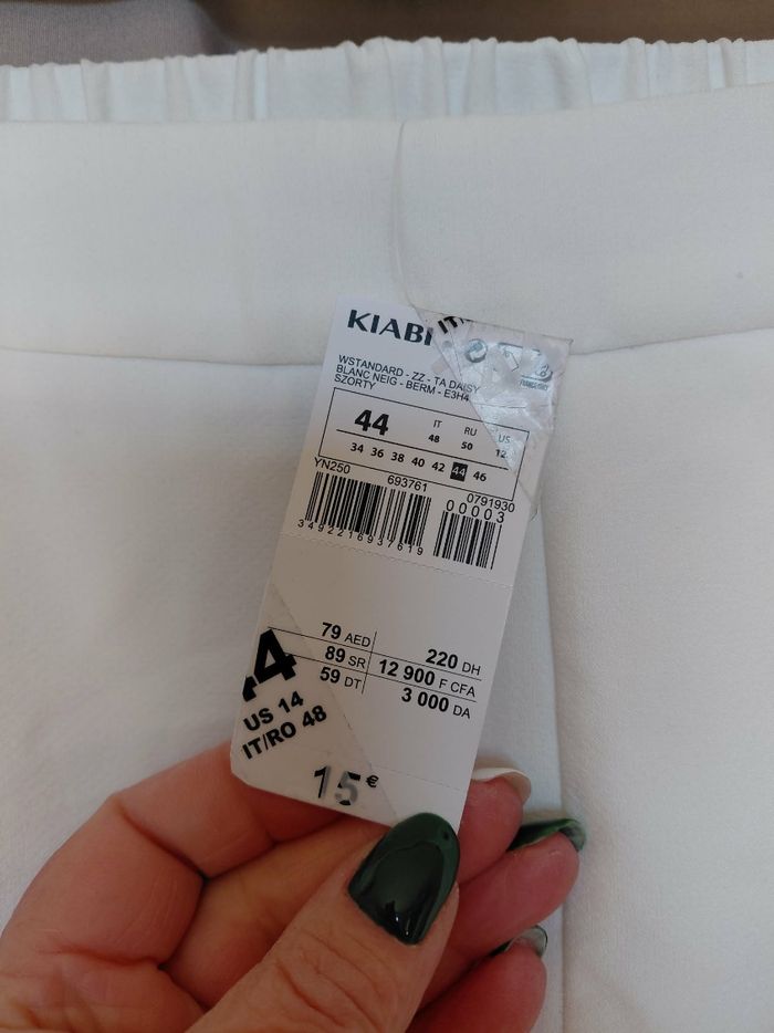 Très joli short femme T 44 - photo numéro 7
